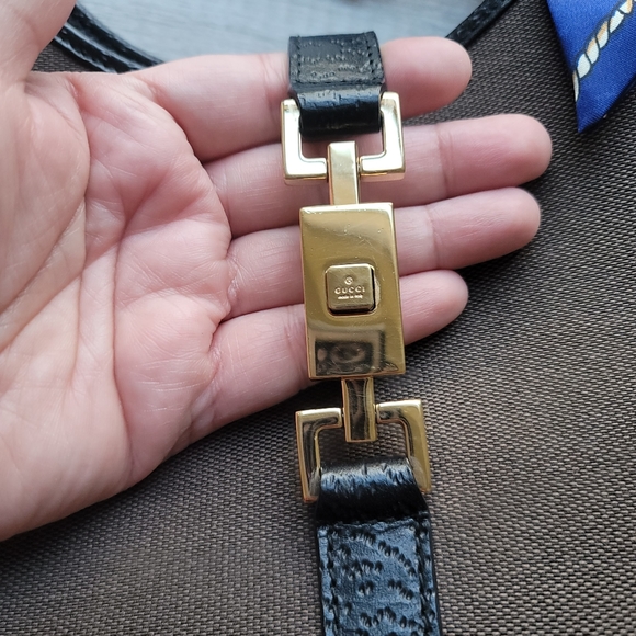 Gucci Jackie Bardot Shoulder Bag - Picture 5 of 11